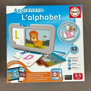 Great French alphabet game. Like new. Intact. Comme neuf, tous inclus!